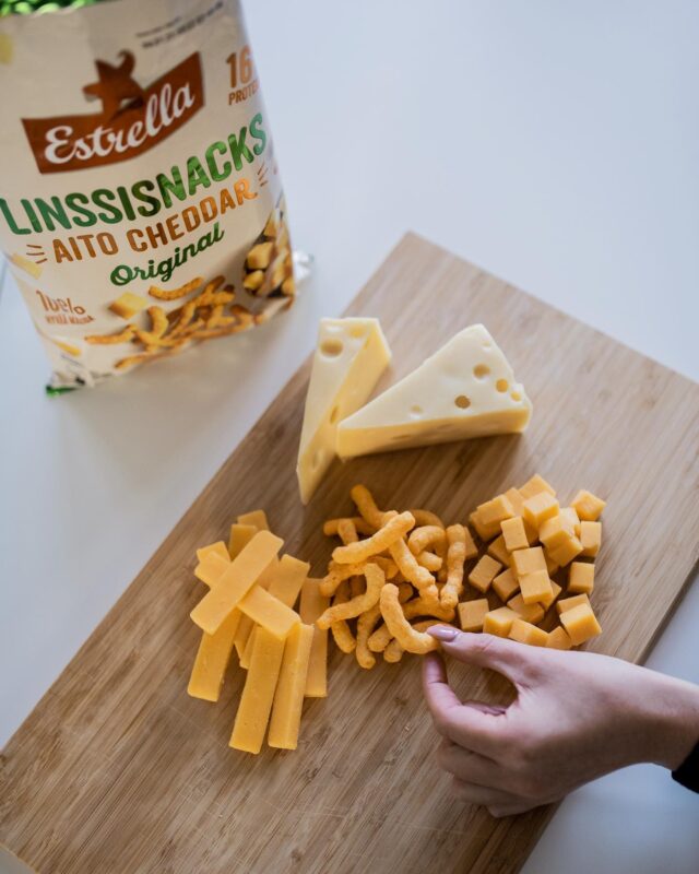 Linssisnacks Aito Cheddar – rakkaudesta juustoon. 💛🧀

Yhdistä Linssisnacksit osaksi juustolautasta tai nauti suoraan pussista!